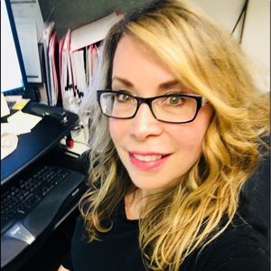 Meet your Posher, Laura